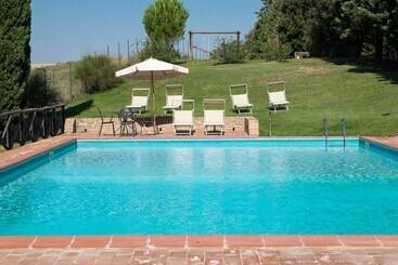 Отель Tenuta La Campana