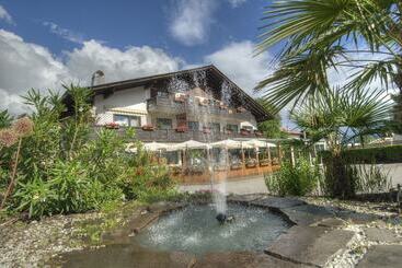 호텔 Pension Löwen