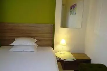 Hotel Guest Rooms Kom