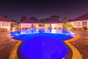 Hotel Baan Suan Nuan Ta
