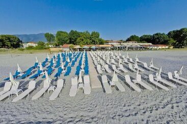 Отель Olympios Zeus