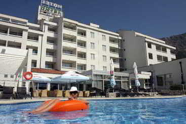 בית מלון כפרי Quercus - All Inclusive