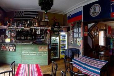 La Lechuza Rosario Hostel