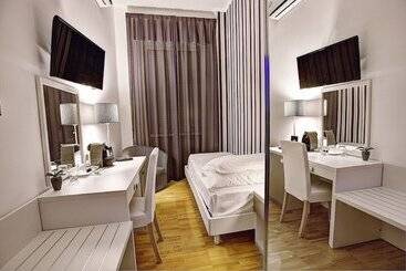 Pensione B&b Pellicano Guest House