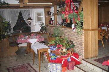 בית מלון כפרי Restaurant Pfaelzer Stuben