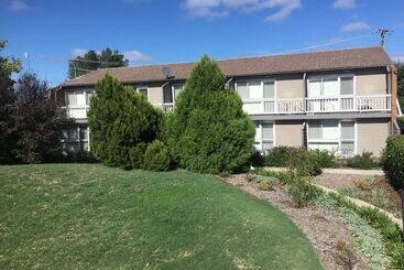 Bathurst Studio Apartments