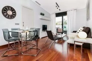 Azz Sevilla Torre de La Plata Apartamentos