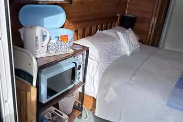 Bed and Breakfast Sea And Mountain View Luxury Glamping Pods Heated