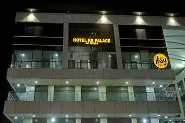 Itsy Hotels Rk Palace