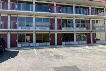 Hotelli Super 8 By Wyndham Baltimore Northwest