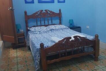 مسافرخانه Casa Colonial Asturias