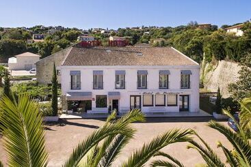 בית מלון כפרי Hôtel De Porticcio