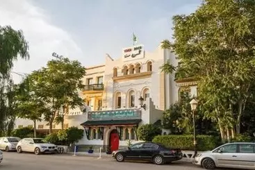 هتل Hôtel Kerdada