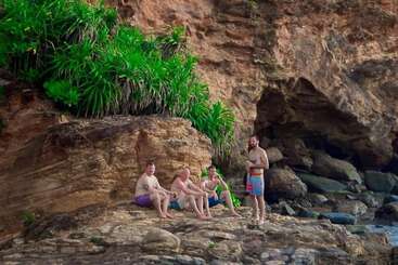 Отель We Are Surfers