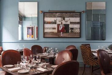 酒店 The Bull And The Hide