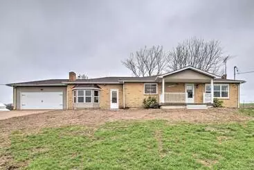 Mökkimajoitus Chic Ste Genevieve Home W/ Nice Interior Amenities