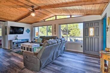 コテージ Colorful Cottonwood Home: Walk To Verde River!