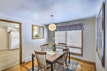 بيت ريفى Green Bay Home: 3 Blocks To Lambeau Field!