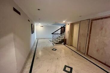 בית מלון כפרי City Tower Chennai Central