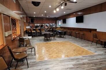 فندق Delta Queen Lodge Bar Restaurant