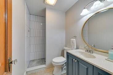 קוטג'' Slope Views: Luxe Windham Retreat W/ Hot Tub!