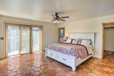 کلبه Prescott House W/ Granite Mtn & Thumb Butte Views!