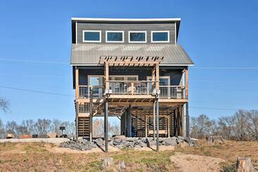 بيت ريفى River Time Cabin W/ Games + Outdoor Oasis!