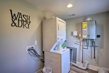 Mökkimajoitus Scenic Home On 20 Acre Farm: Families Welcome