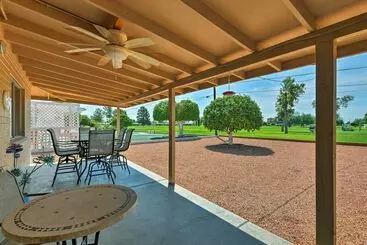 Mökkimajoitus Upscale Sun City Home On South Golf Course