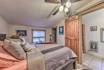 Cozy High Rolls Cottage Near Hiking Trails!