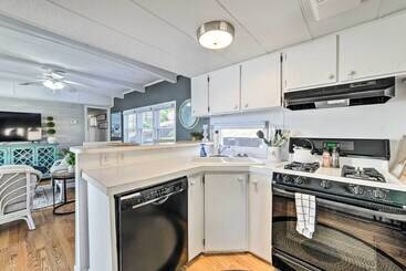 Vidéki Ház New Concord Lake House W/ Dock + Boat Slip!