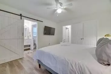 Mökkimajoitus 7 Mi To Camelback Mtn: Chic Penn Estates Home