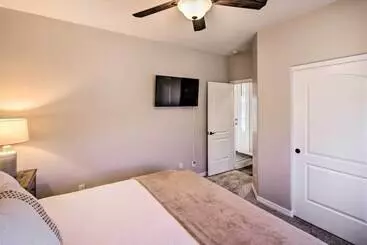 コテージ Luxurious Llanos Retreat ~ 1 Mi To London Bridge!