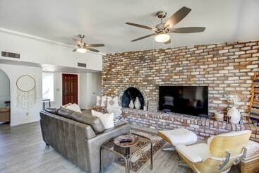 별장 Stylish Tucson Home W/ Patio & Private Pool!