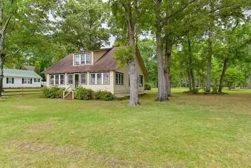 コテージ Coastal Nc Vacation Rental: Pamlico River Views!