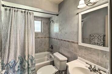 קוטג'' Large Home W/ Games: Walk To Bull Shoal Lake!