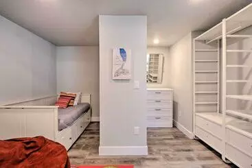 Mökkimajoitus 3 Mi To Ski Resort: Modern Breck Home W/ Hot Tub!