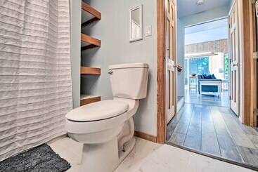 별장 Hood Canal Home W/ Hot Tub Bordering Olympic Np!