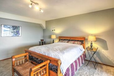 茅舍 Spacious Kelseyville Home W/ Large Lakefront Deck!