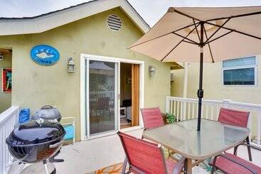 بيت ريفى Tropical Island Escape W/ Deck, Walk To Avalon Bay