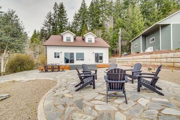 Landhus Charming Florence Home W/ Fire Pit & River Views!