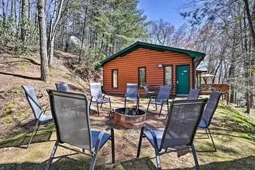Mökkimajoitus Smoky Mountain Cabin: 4 Acres, 3 Mi To Gatlinburg