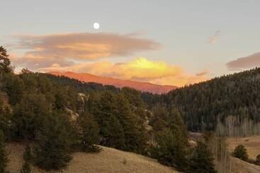 بيت ريفى Hillside Cripple Creek Cabin W/ Hot Tub, Mtn Views