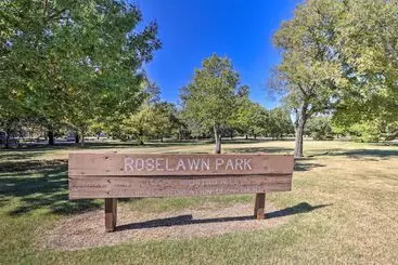 Walk To Midwestern State: Wichita Falls Cottage!