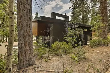 Mökkimajoitus Sleek & Spacious Incline Village Hideaway!