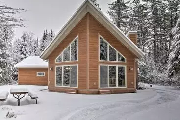 Landhus Cozy Eagle River Home W/ Paddleboard & 2 Kayaks!