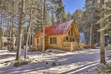 Mökkimajoitus Breckenridge Cabin W/ Hot Tub: Ski & Hike!