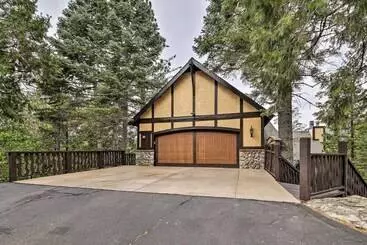Mökkimajoitus Luxe Lake Arrowhead Home W/ Deck, 3 Mi To Village!