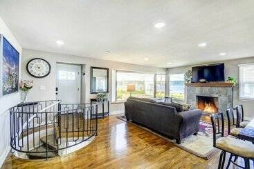קוטג'' Modern Tacoma Home: Fire Pit, Walk To Beach!