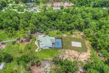 コテージ Sand Volleyball Court, Pool & Spa: Naples Gem!